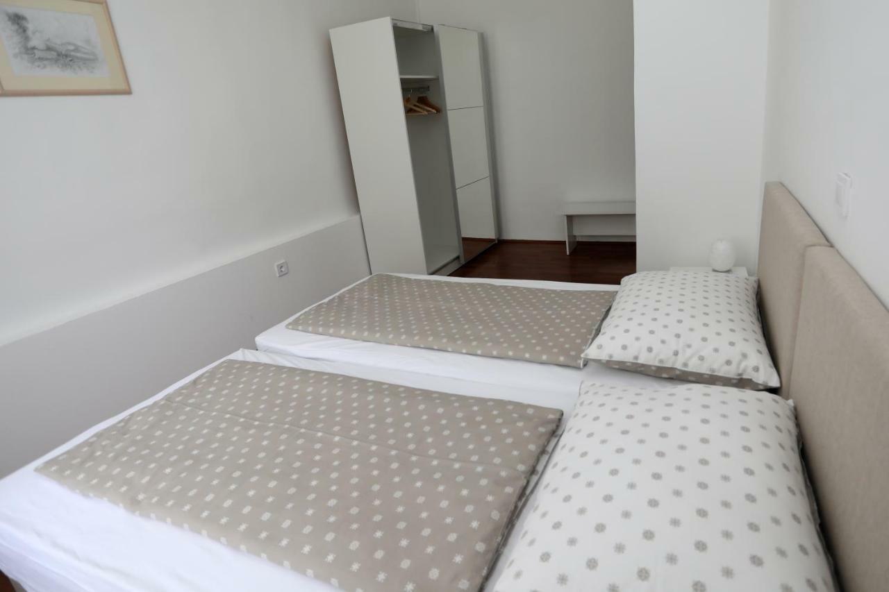 Apartman Cinkopan Appartement Pula Buitenkant foto