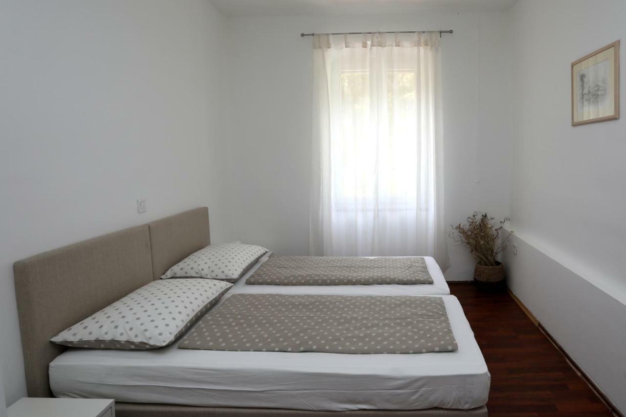 Apartman Cinkopan Appartement Pula Buitenkant foto