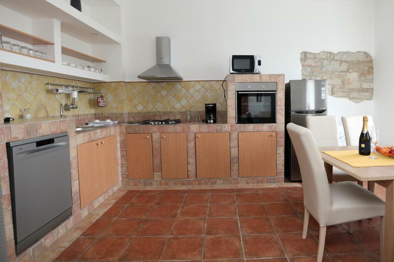 Apartman Cinkopan Appartement Pula Buitenkant foto